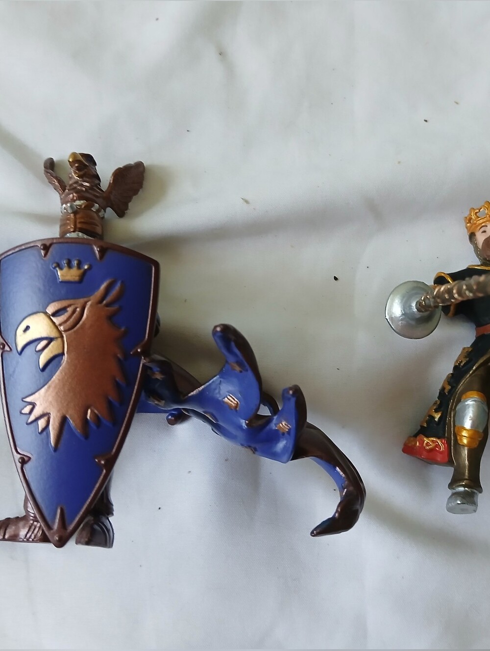 Papo 1998 Medieval  Knights  Action Figures Lot of 2 - PRISTINE VTG